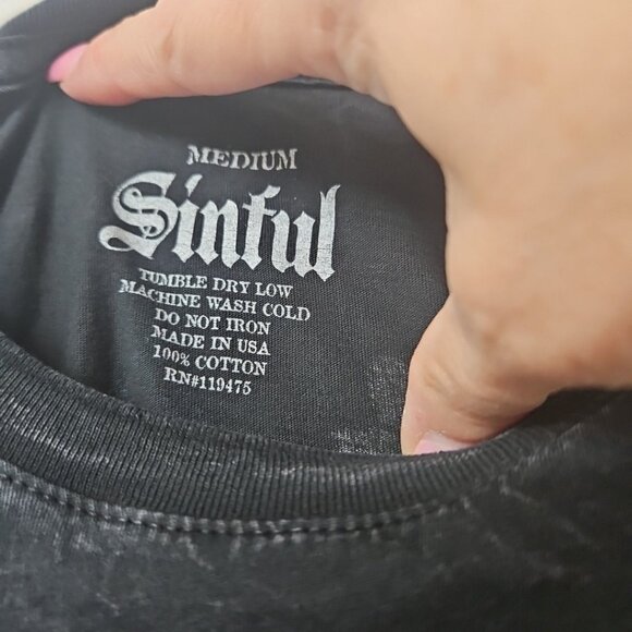 Womens Sz Med Sinful By Affliction Y2K Black Distressed Tshirt Birds celestial - Picture 5 of 5